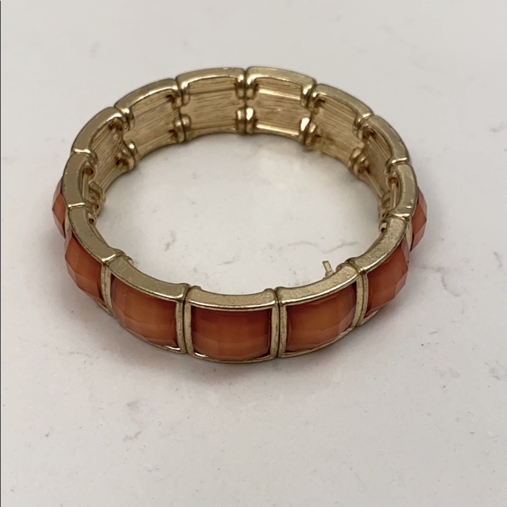 Bangle bracelet